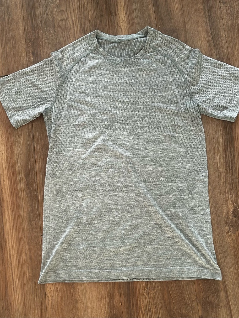 Lululemon Metal Vent Tech Tee Mens Xs Gray Short Sleeve Running Workout EUC